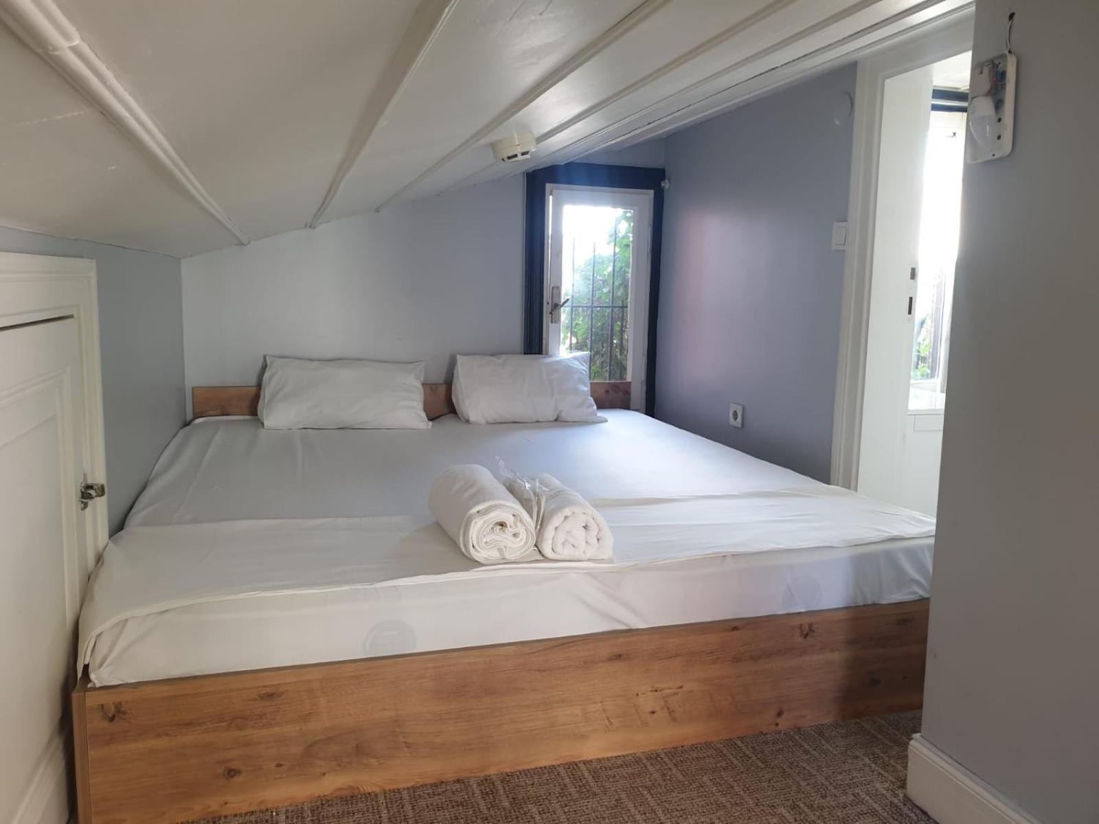 Klein Cihangir Pera Suites Istanboel Buitenkant foto